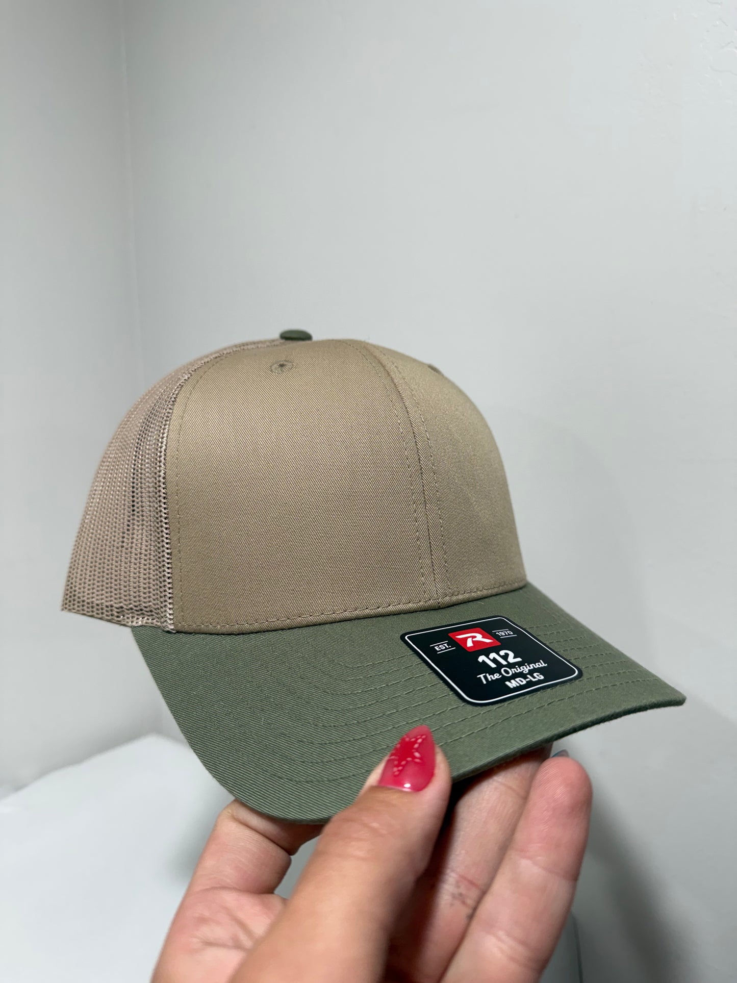 R112 Khaki/Olive