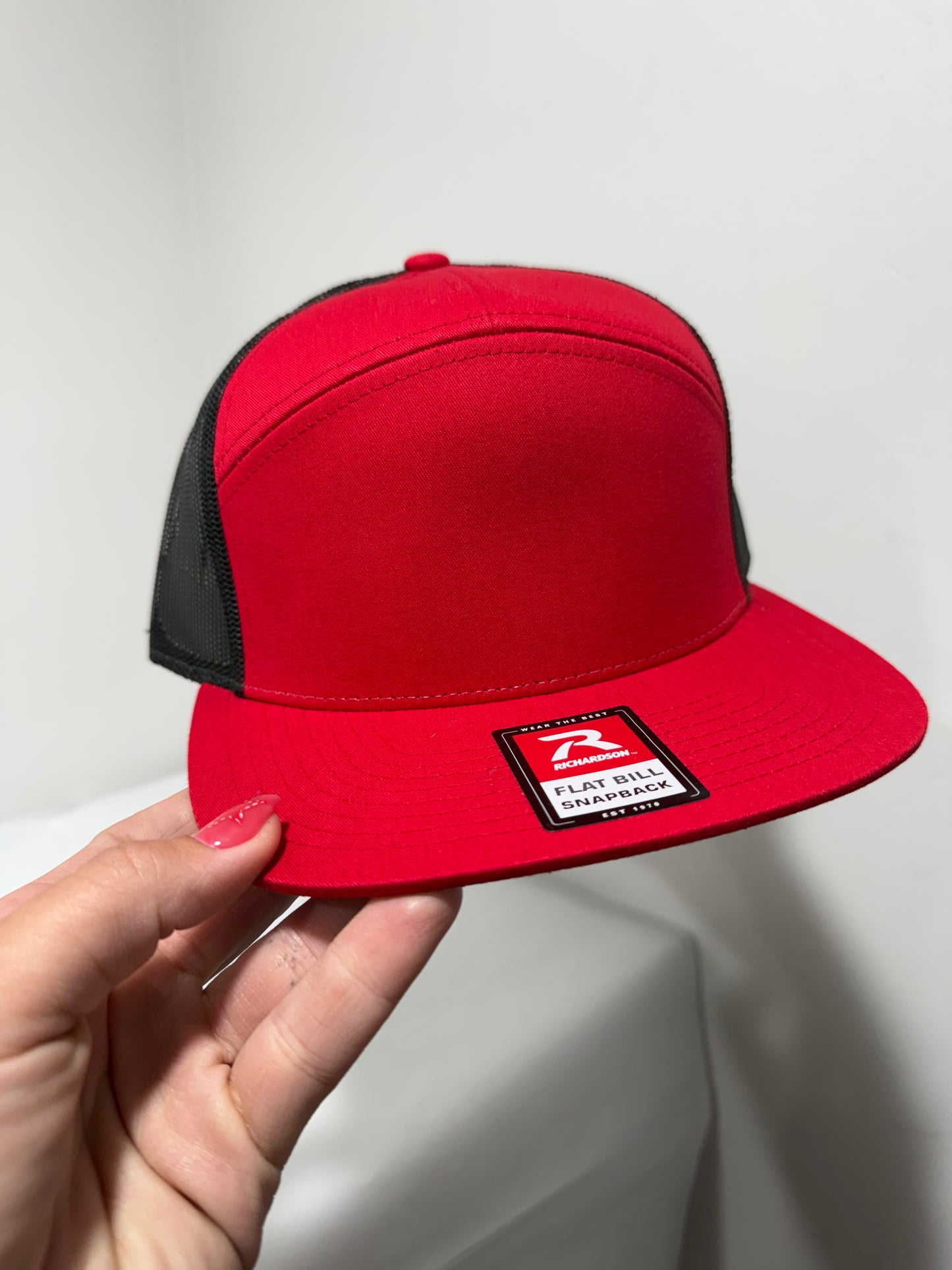 R168 Red/Black
