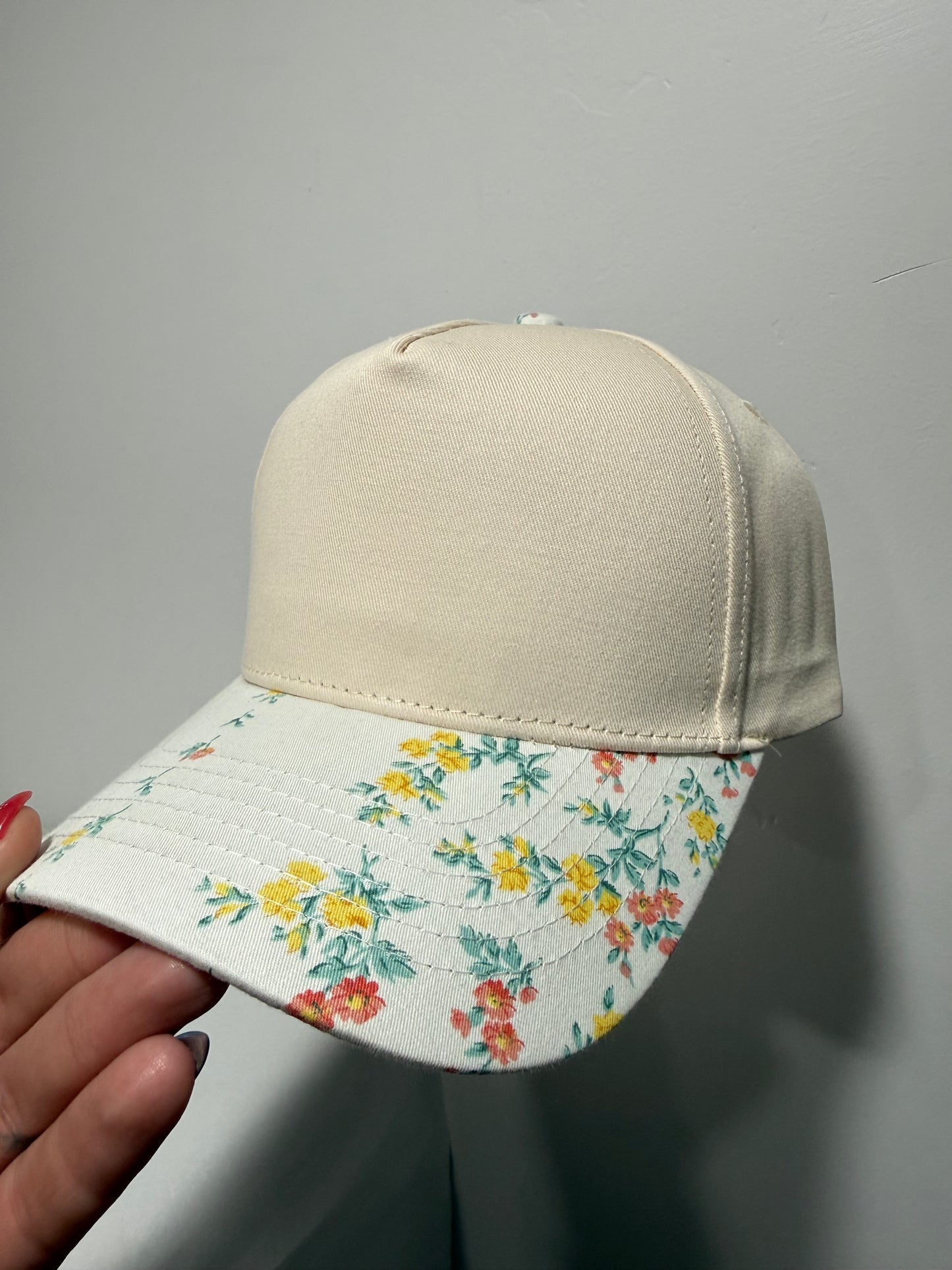 Canvas 5 Panel Neutral/White Vintage Floral
