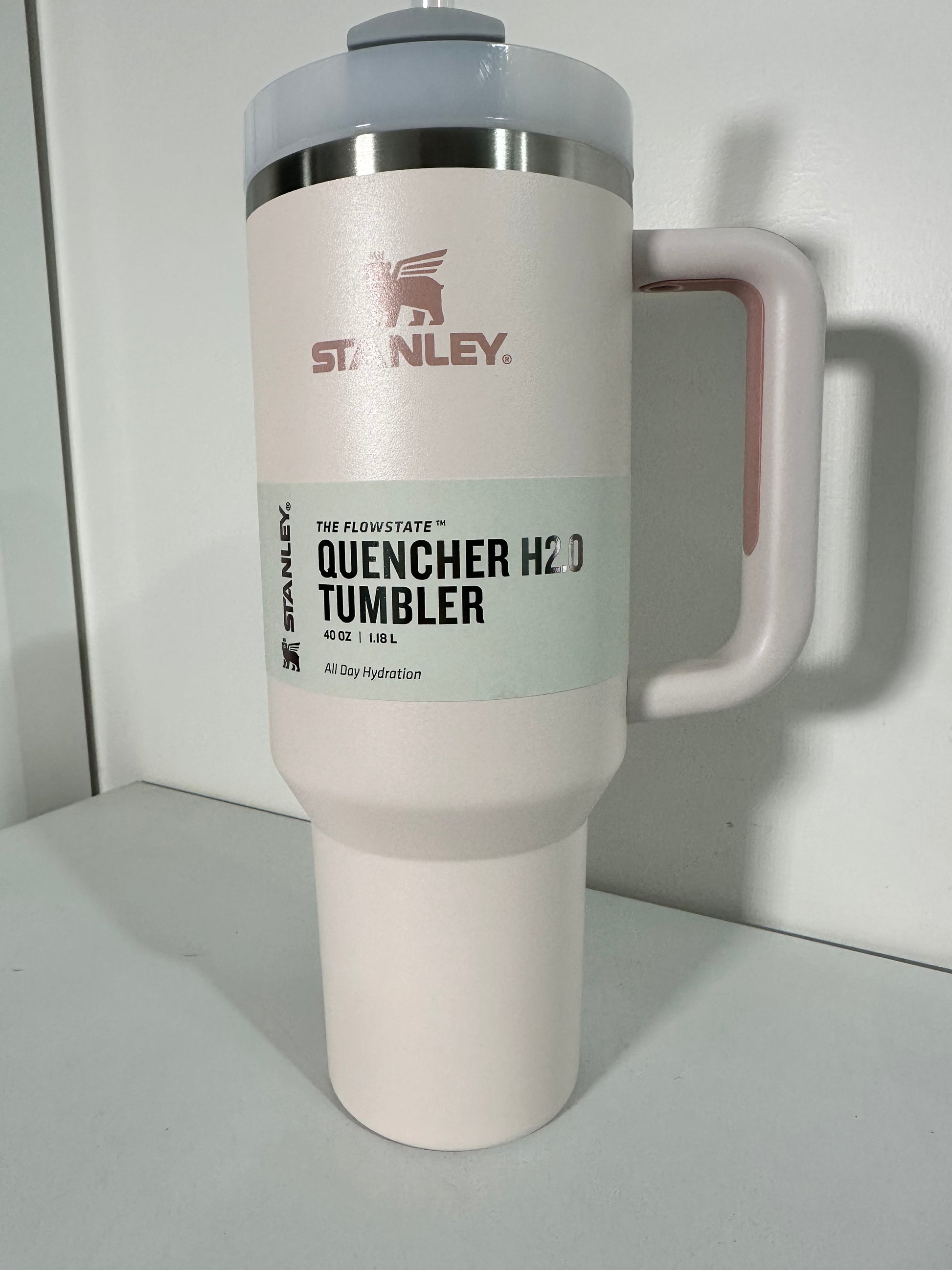 Stanley Adventure Quencher 40oz Travel Tumbler VS Quencher H2.0