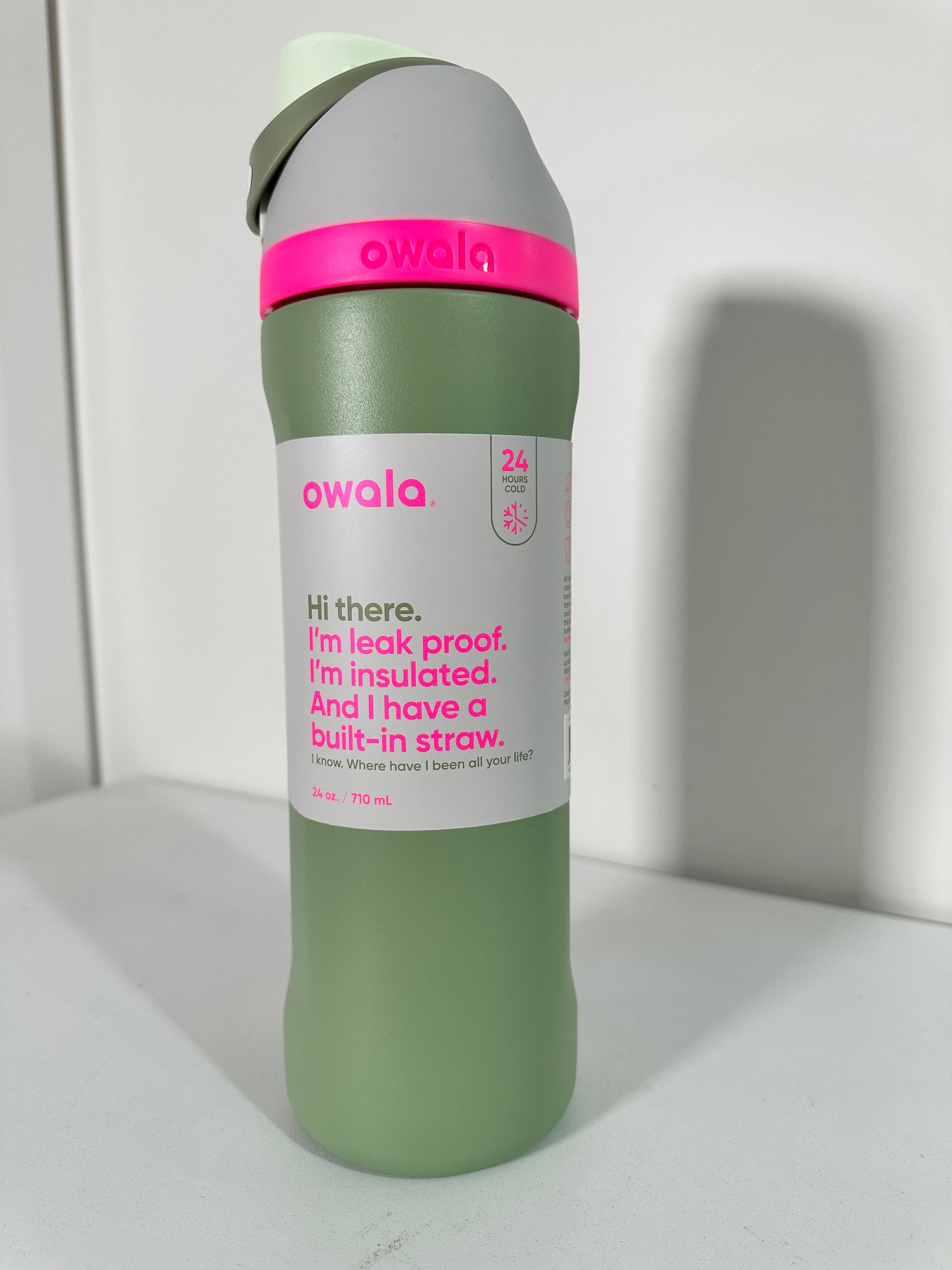 Owala UO Exclusive Free Sip 24 Oz. Water Bottle