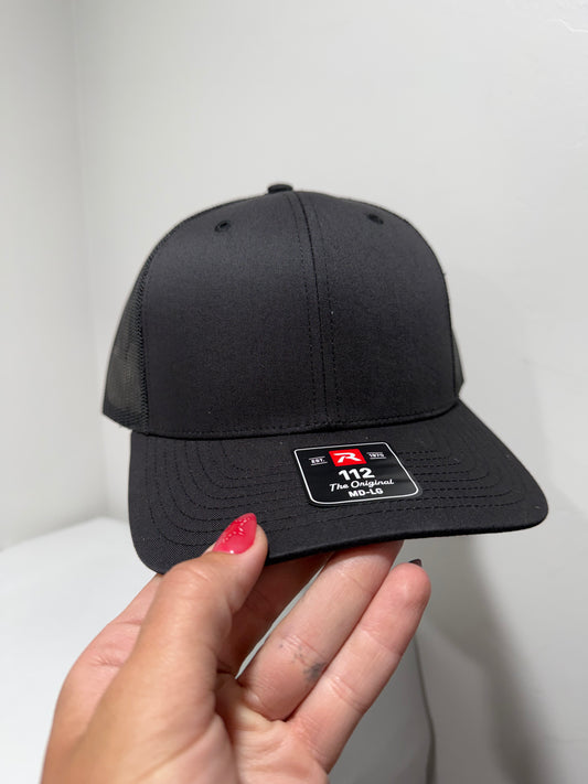 R112 Black/Black